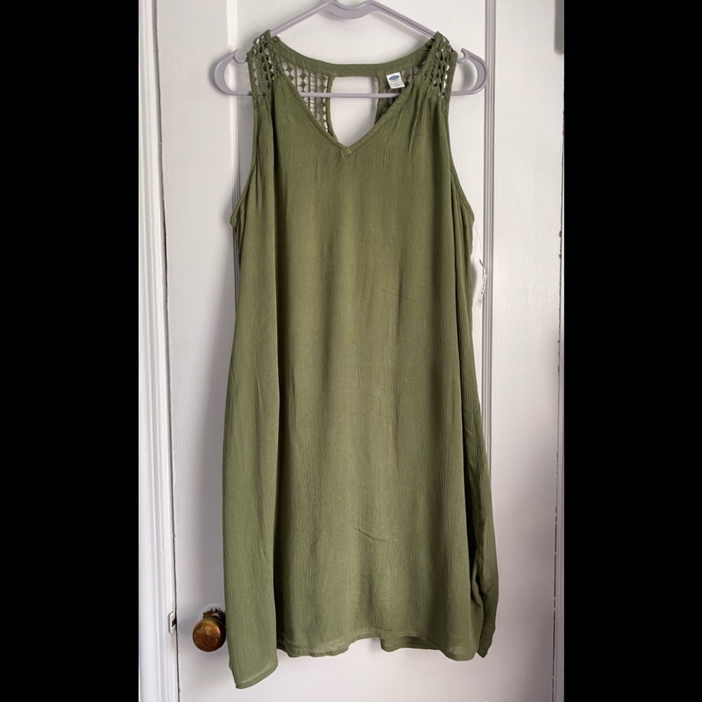 NWT Old Navy Sleeveless- V Neck, back lattice with liner Summer Dress- Medium